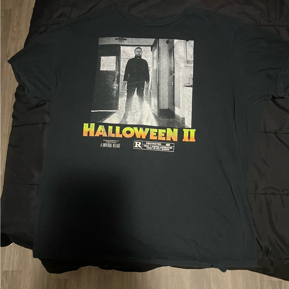 T shirt from the movie Halloween
